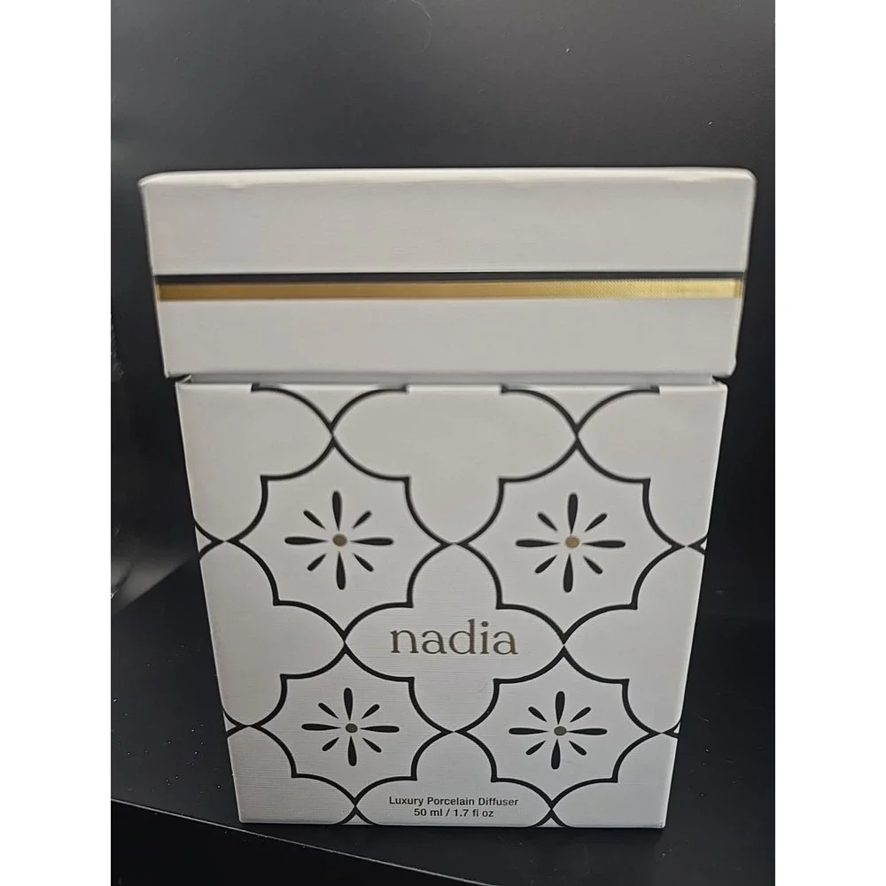 Nadia‎ Luxury Porcelain Diffuser And Oil. Moroccan Peony
